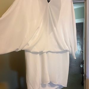 Beautiful nwt Halston Evening Collection size 10 white dress.